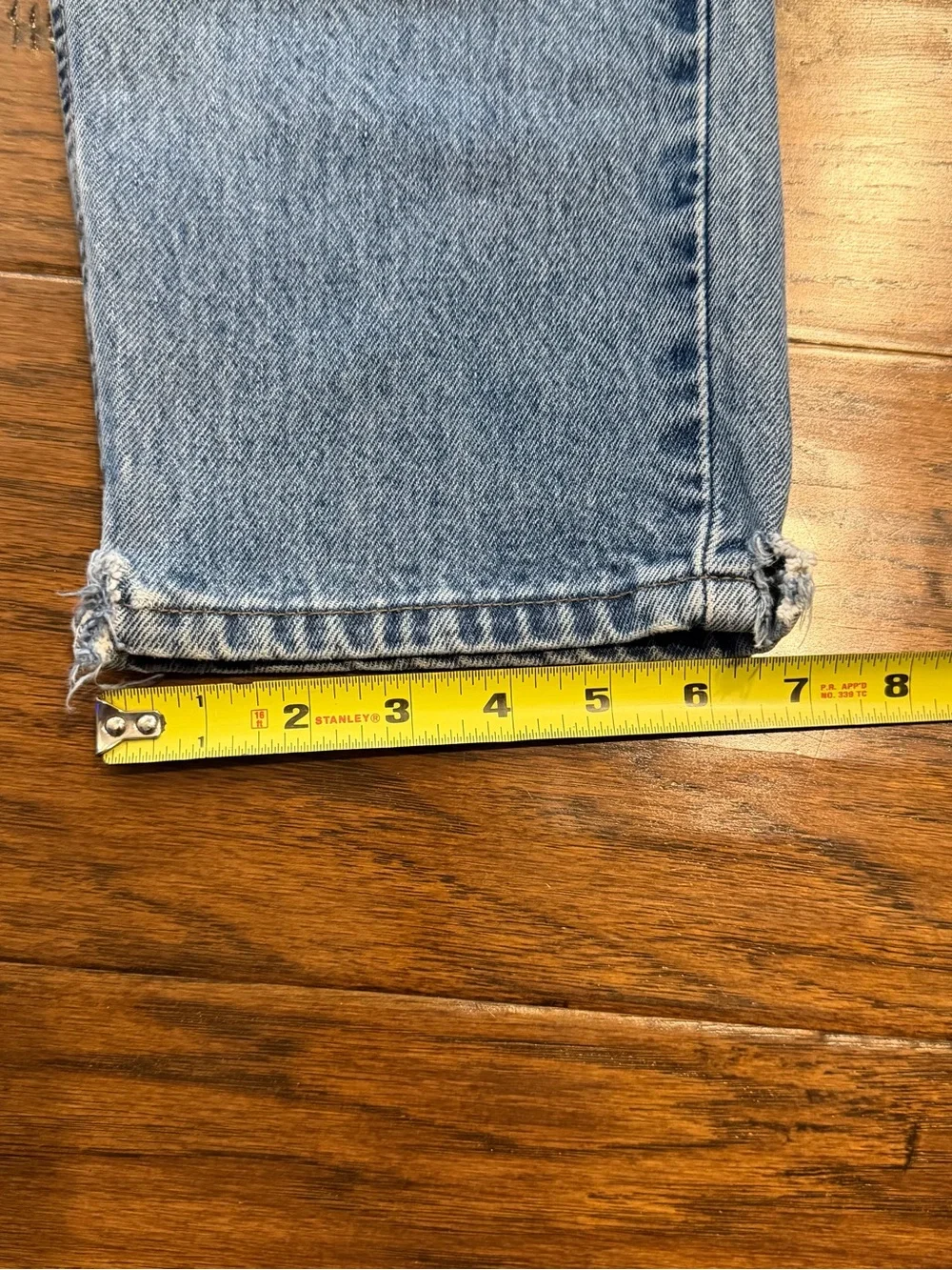 VTG 90s SilverTab Levis Jeans W30 L34 Light Wash Blue Loose Fit Tapered Leg USA